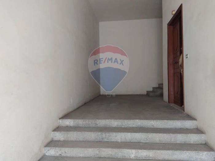 Casa con 6 locali in vendita in VIA SPELLICO, Paternò