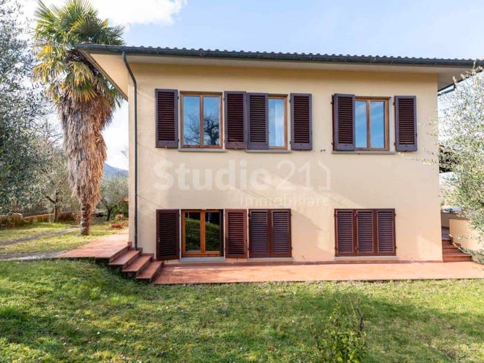 Casa con 6 locali in vendita in brollo, Loppiano Pian Delle Macchie, Figline e Incisa Valdarno