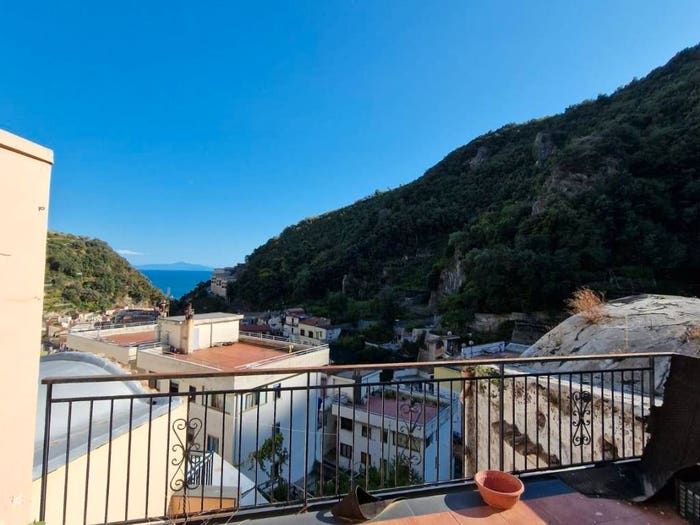 Appartamento bilocale in vendita in Via Sangineto, Cetara