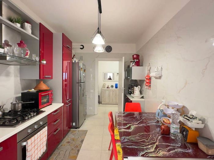 Appartamento quadrilocale in vendita in Viale Martiri della Libertà, Centro, Novi di Modena