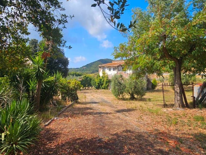 Casa con 6 locali in vendita in Strada Provinciale, Montecatini Val di Cecina