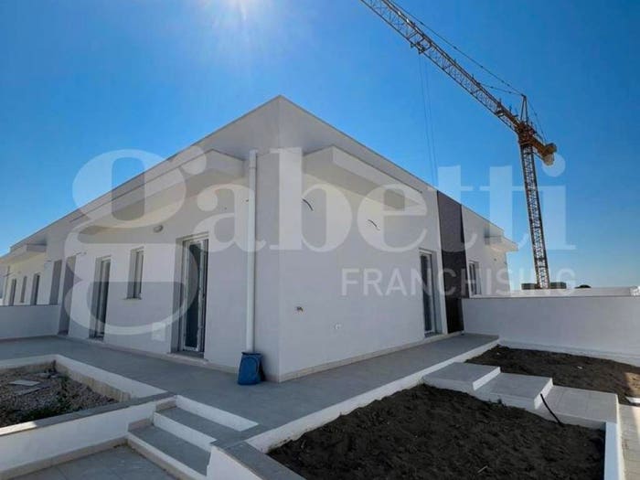 Casa trilocale in vendita in via Antonio de curtis, Centro, Margherita di Savoia