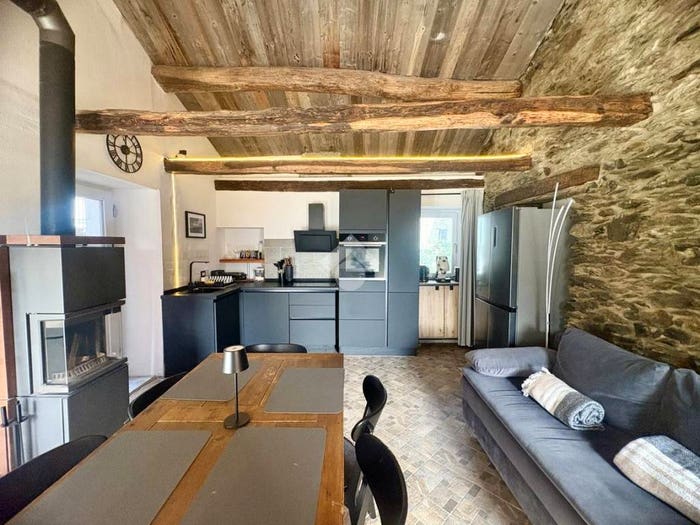 Casa trilocale in vendita in Via Giuseppe Garibaldi, Germasino, Gravedona ed Uniti