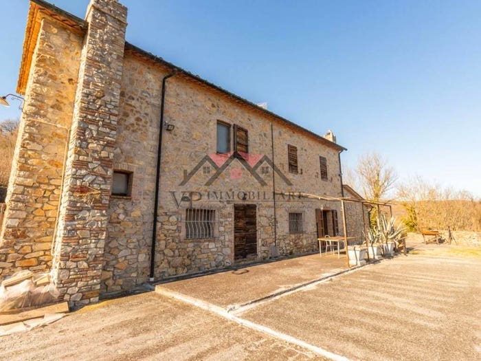 Casa con 6 locali in vendita in Via Fiorentina II, Castelnuovo di Val di Cecina