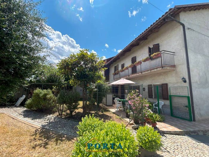 Casa con 6 locali in vendita in Via Costamagna, Lequio Tanaro