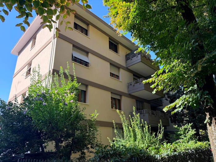 Appartamento con 5 locali in vendita in Via Calatafimi, Ospedale Volturno, Parma