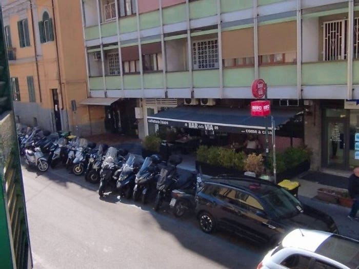 Appartamento trilocale in vendita in Via Massimo Stanzione, Vomero, Napoli