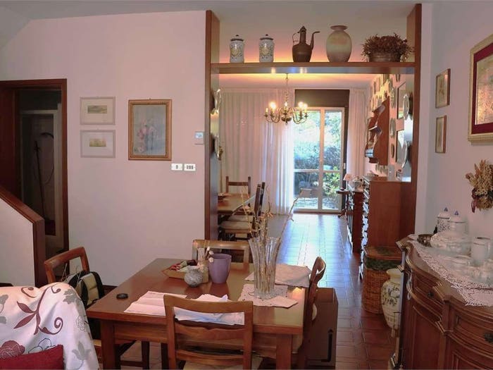 Appartamento con 6 locali in vendita in Morane Contrada, Modena