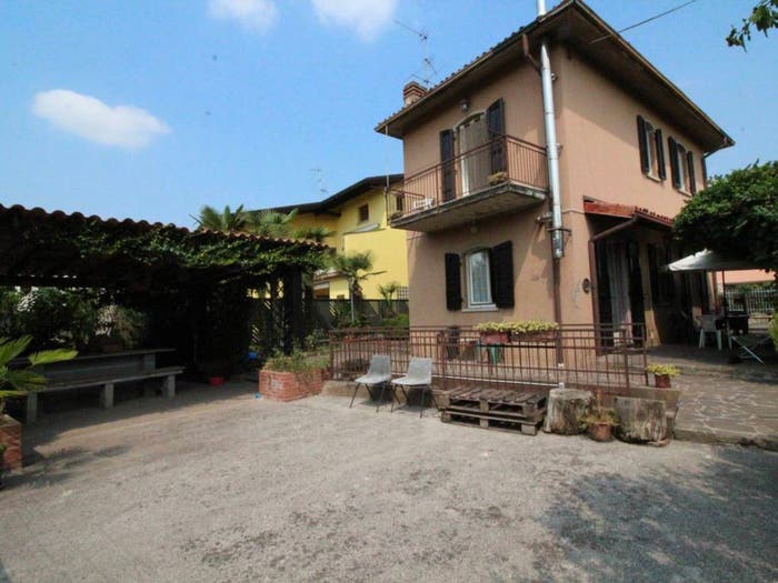 Casa quadrilocale in vendita in Via Aprile, Centro, Dalmine