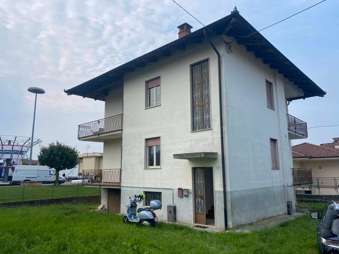 Casa con 6 locali in vendita in Via Circonvallzione, Sanfrè