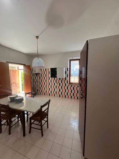 Appartamento con 5 locali in vendita in Via De Nardis, Centro, Grottammare