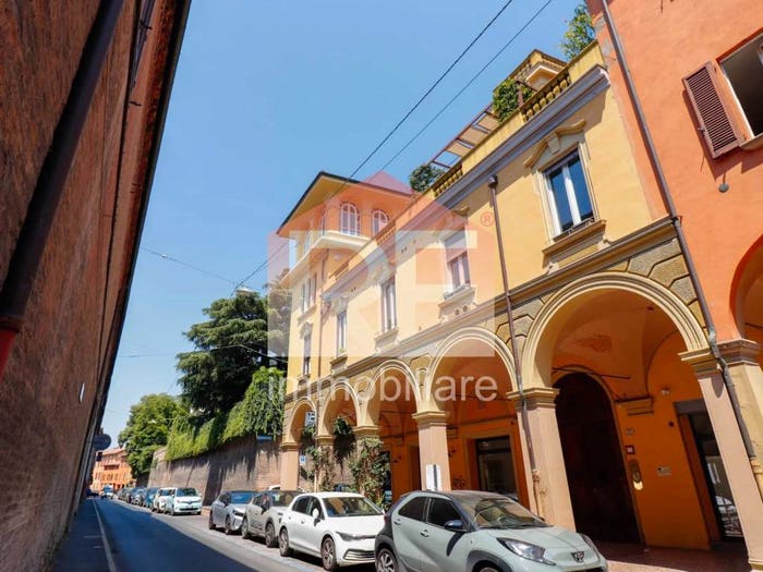 Appartamento trilocale in vendita in Via Urbana, Saragozza dentro le Mura, Bologna