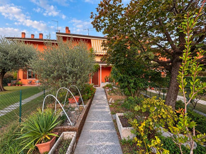 Casa quadrilocale in vendita in Via Valfiorita, Arbizzanosanta Maria, Negrar di Valpolicella