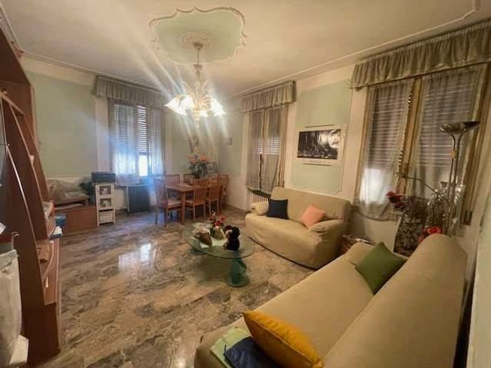 Appartamento con 5 locali in vendita in via rua muro, Centro Storico, Modena