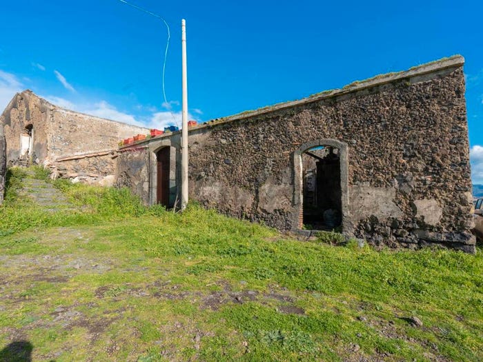 Casa con 5 locali in vendita in via Dei Savochelli, Mascali