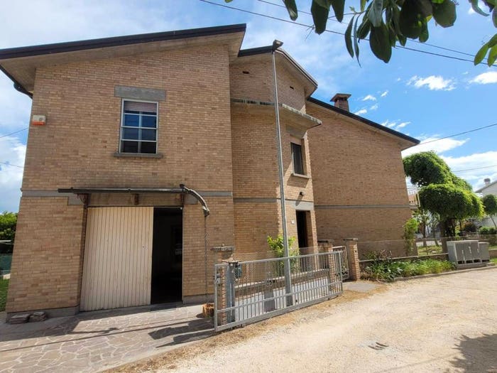 Casa con 6 locali in vendita in Via Piangipane, Piangipane Santerno, Ravenna