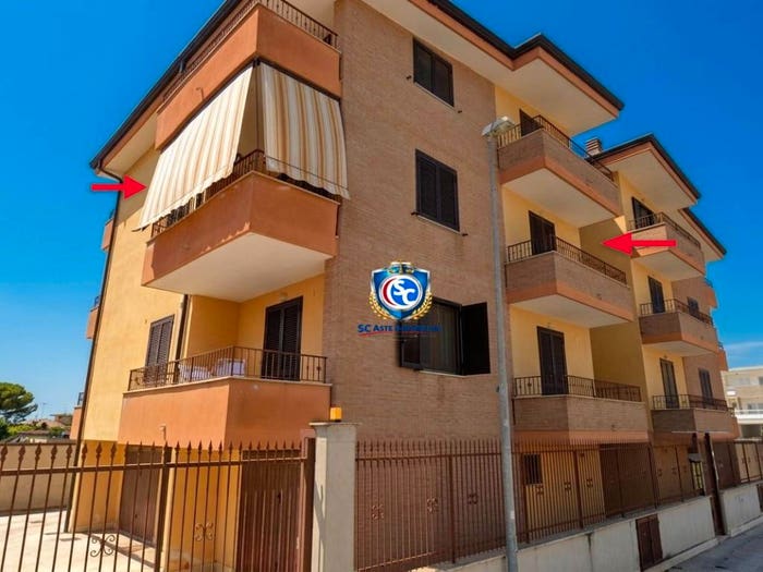 Appartamento trilocale in vendita in Via Ettore Majorana, Villa di Briano