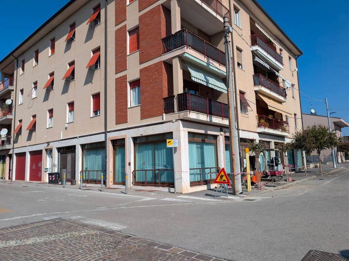 Appartamento quadrilocale in vendita in Viale Italia, Centro, Nuvolera