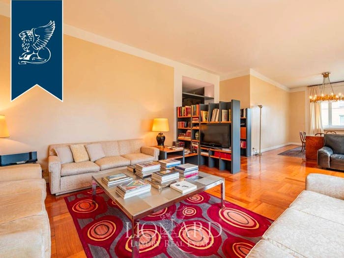 Appartamento con 6 locali in vendita in Via Carlo Pisacane, Porta Venezia, Milano
