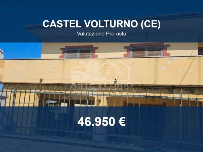 Casa quadrilocale in vendita in VIALE D'ORTA, Bagnara Destra Volturno, Castel Volturno