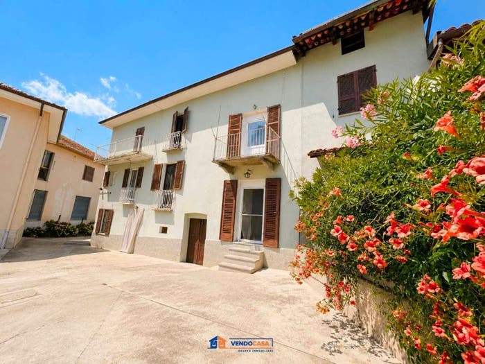 Casa quadrilocale in vendita in Via Pietro Gozellino, Piano Molini D'Isola, Isola d'Asti