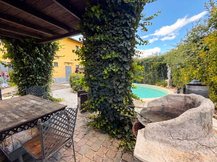 Casa quadrilocale in vendita in Castelnuovo, Prato