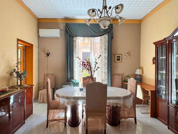 Appartamento quadrilocale in vendita in Via Ruggero Settimo, XX Settembre Tribunale, Catania