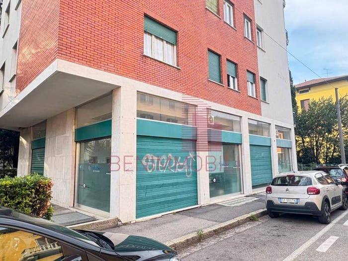 Appartamento con 6 locali in vendita in via Del Sebino, Porta Milano, Brescia