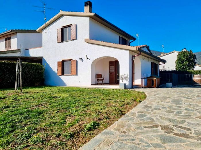 Casa con 6 locali in vendita in Via Santa Maria, Castiglione Paese, Castiglione della Pescaia