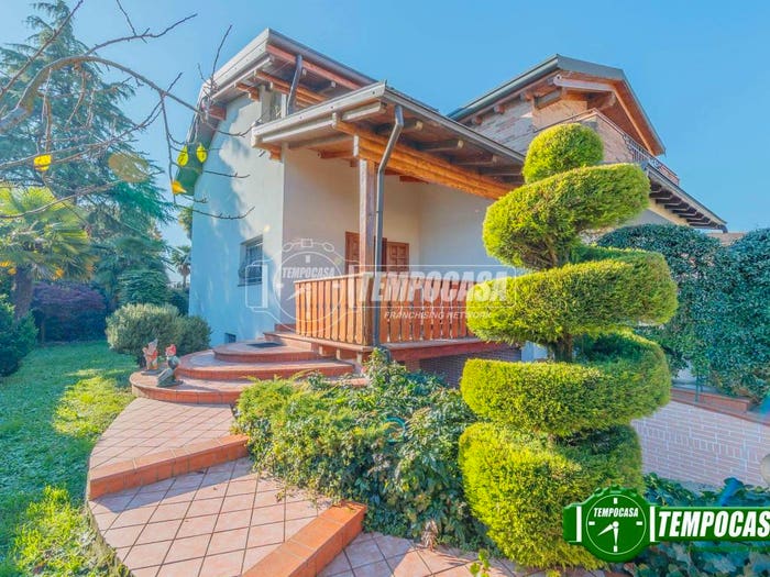 Casa con 5 locali in vendita in Via Don Minzoni, Santa Corinna, Noviglio