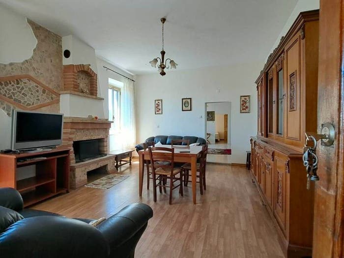 Casa quadrilocale in vendita in Castel Dell'aquila, Montecastrilli