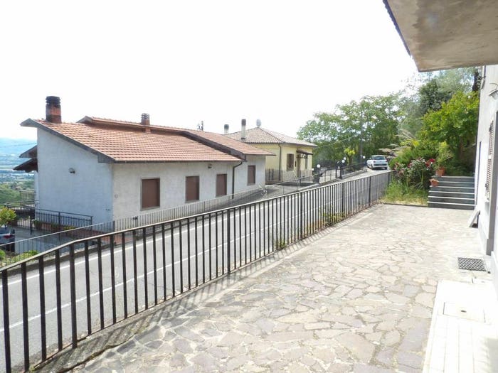 Casa con 6 locali in vendita in Via Capitonese, Narni
