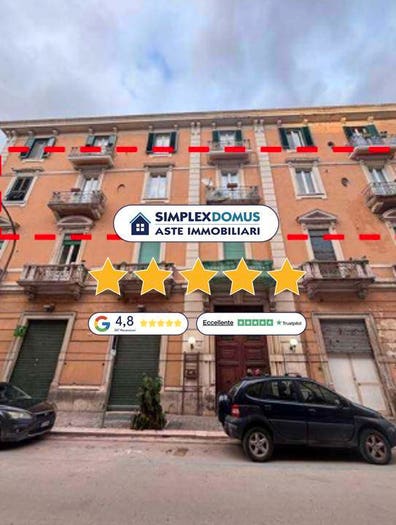 Appartamento con 6 locali in vendita in Via Monfalcone, Stazione, Foggia