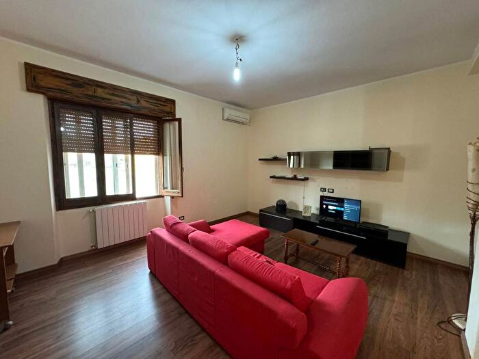 Appartamento con 5 locali in vendita in Via Giacomo Puccini, Centro, Muravera