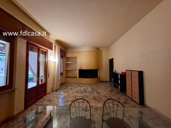 Appartamento quadrilocale in vendita in Viale Giuseppe Garibaldi, Centro, Peccioli
