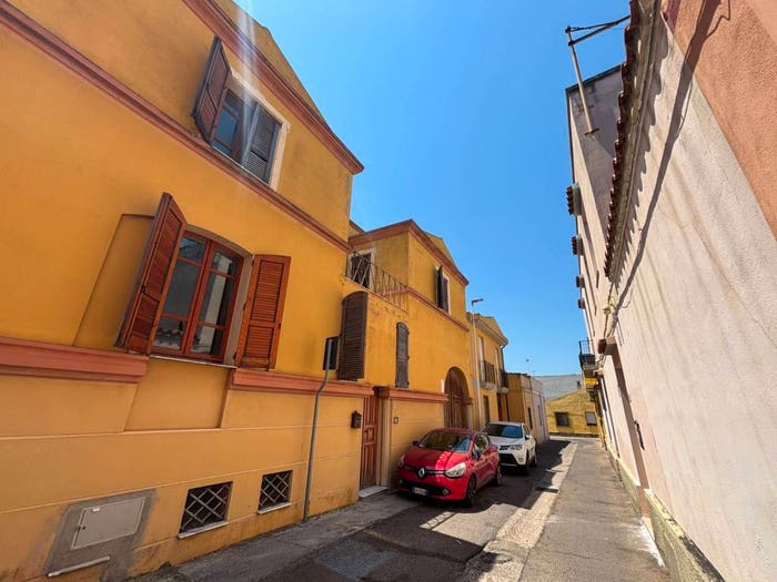 Casa con 6 locali in vendita in Via urbano rattazzi, Quartu, Quartu Sant'Elena