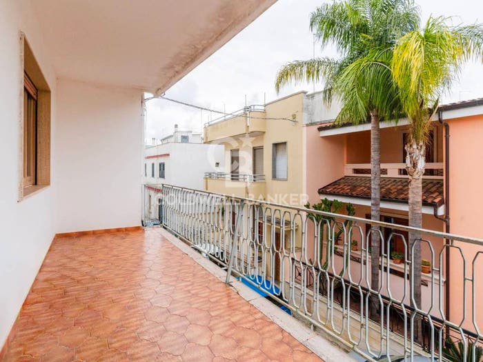 Appartamento con 6 locali in vendita in Via Cesare Balbo, Cutrofiano