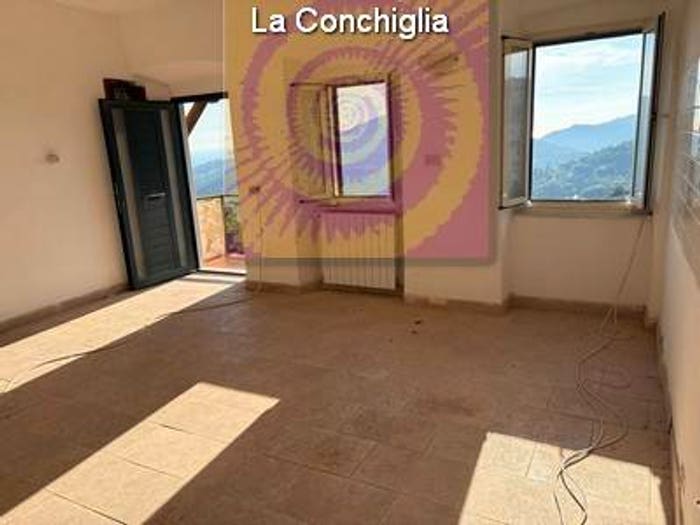 Appartamento con 6 locali in vendita in Rio Nell'Elba, Rio