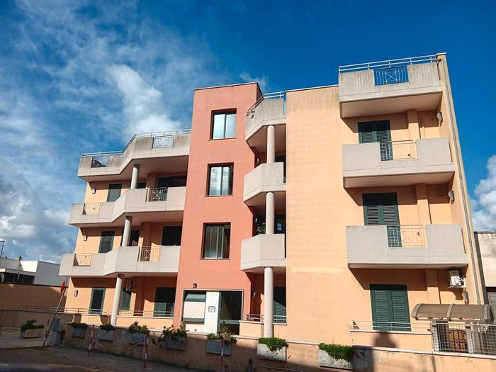 Appartamento quadrilocale in vendita in Via Fratelli Bandiera, Merine, Lizzanello