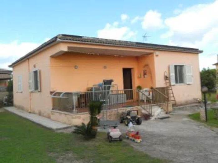 Casa con 5 locali in vendita in Via Sessa Aurunca, Falasche Armellino, Anzio