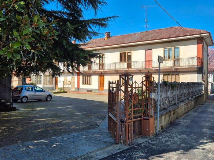 Casa con 6 locali in vendita in VIA MARCONI, Centro, Lauriano