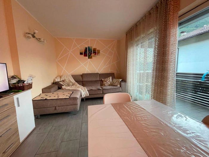 Appartamento trilocale in vendita in Via di Mezzo, Laghetti, Egna