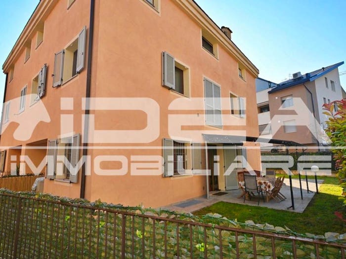 Casa con 5 locali in vendita in Via Guido Miglioli, Crocetta, Modena