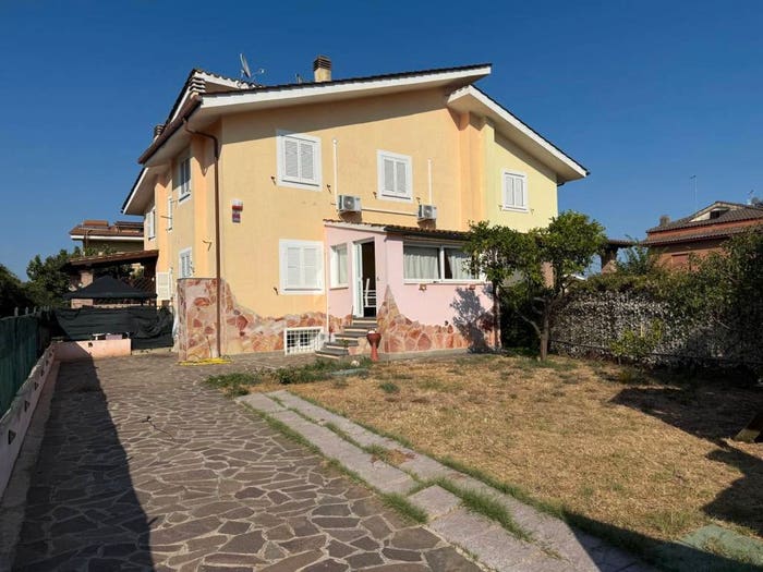 Casa con 5 locali in vendita in Via Arcangelo Corelli, Zona Valcanneto Ceri Borgo San Martino, Cerveteri