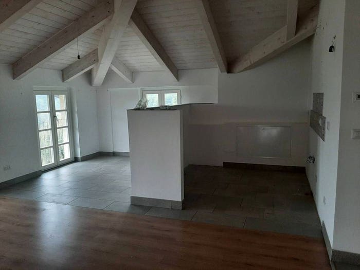 Appartamento quadrilocale in vendita in Strada Gassino Bardassano, Gassino Torinese