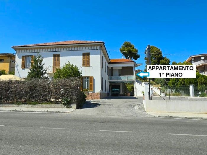 Appartamento quadrilocale in vendita in Via Nazionale, Bellante Stazione, Bellante