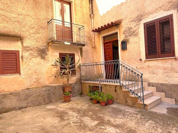 Casa con 6 locali in vendita in Cortile Guerrera, Sambuca di Sicilia