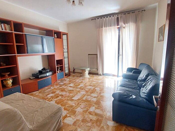 Appartamento con 6 locali in vendita in Le Grazie, Ancona