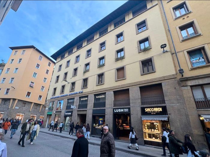 Appartamento trilocale in vendita in Via Por Santa Maria, Signoria Uffizi, Firenze
