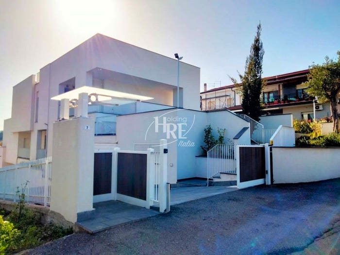 Appartamento con 5 locali in vendita in Stadio Città, Cosenza